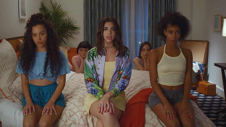 Dua Lipa sjell versionin e kompletuar të albumit të saj debutues më 19 tetor