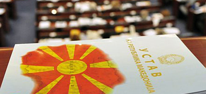 Qeveria e Maqedonisë i miratoi amendamentet kushtetuese, në radhë është Kuvendi