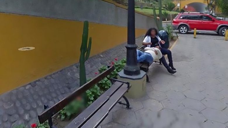 Ledhatonte tjetrin në park, bashkëshorti e zbulon në Google Maps (Foto)
