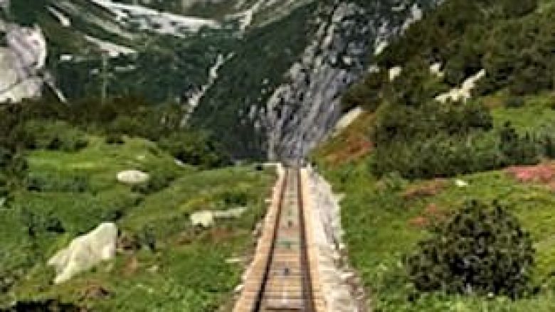 Lëshimi nëpër hekurudhën e pjerrët që ndodhet në malin zviceran (Video)