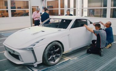 Nissan GT-R50 i rikrijuar tërësisht me punim dore (Video)