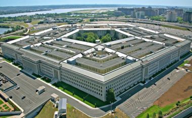 Alarm në Pentagon, mbërrijnë dy zarfe me helm vdekjeprurës