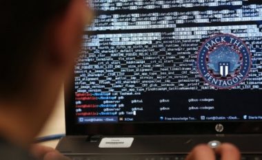 Hakerët “hyjnë” në Pentagon, zbulohen të dhënat e personelit ushtarak dhe civil