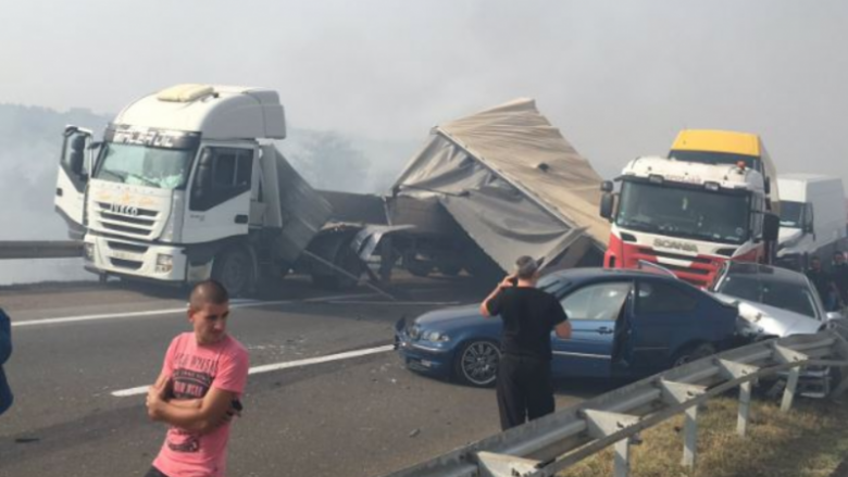 Aksident i rëndë në autostradën e Nishit, tre shqiptarë të lënduar