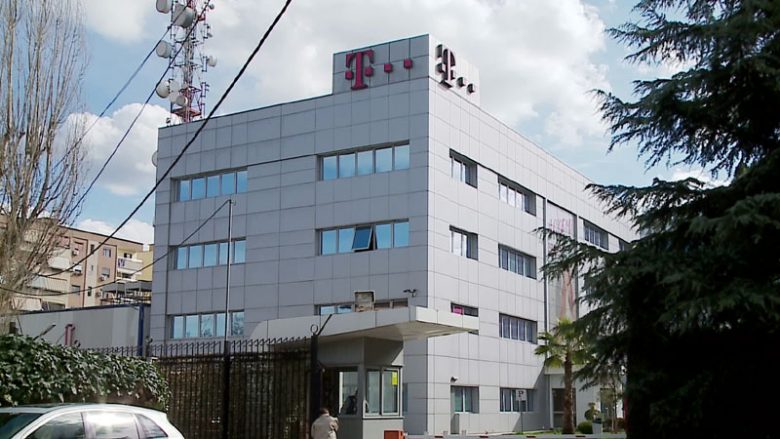 Turqit mund ta largojnë nga gara Telekom Srbija për blerjen e Telekom Albania