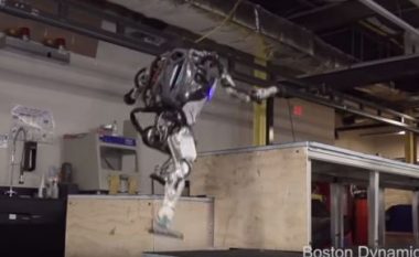 Vrapimi nëpër pengesa dhe kërcimi mbi objekte, të lehta për robotin e ‘dhënë pas parkurit’ (Video)