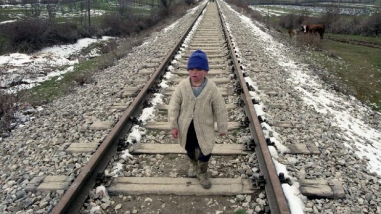 Të pasqyrosh dhimbjen: Këndvështrimi i një fotografi të luftës në Kosovë