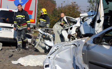 Dy shtetas të Maqedonisë në mesin e personave të ndjerë në aksidentin zinxhiror në Serbi
