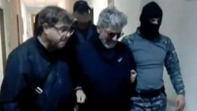 Ishte një nga kriminelët më të kërkuar, pamjet e arrestimit të bosit italian të kokainës në Rumani (Video)