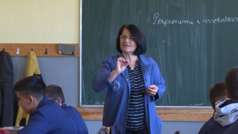 E kaluara dhe e tashmja e një mësueseje nga Kosova