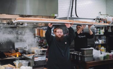 Action Bronson ka gati librin e dytë të gatimeve “Stoned Beyond Belief”