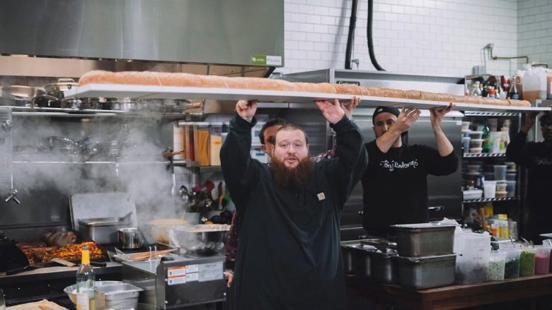 Action Bronson ka gati librin e dytë të gatimeve “Stoned Beyond Belief”