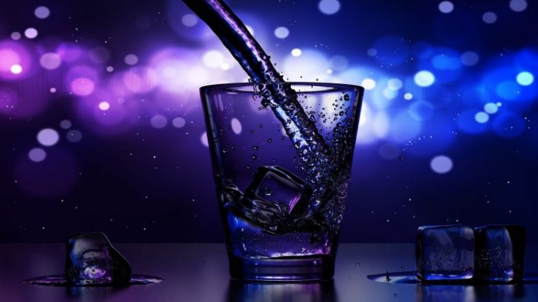 Dhjetë mënyra si ta shfrytëzoni vodkën në shtëpinë tuaj – nuk është fjala për kokteje