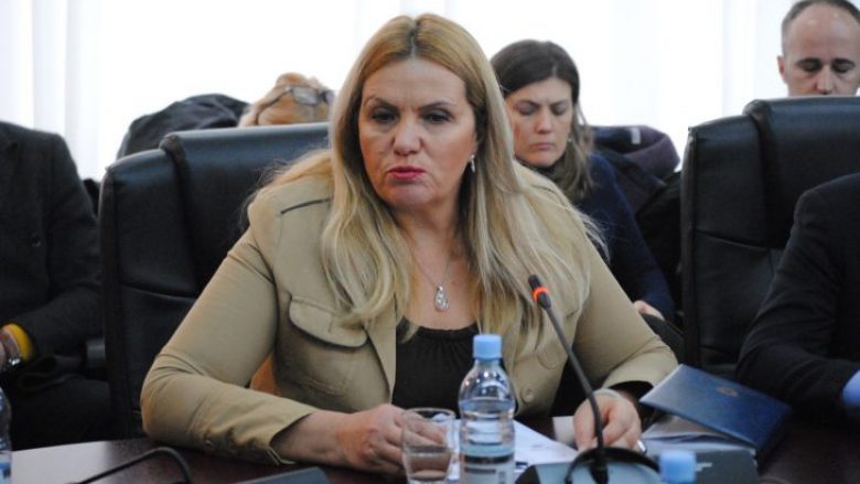 Deputetja e AAK-së fton viktimat e dhunës seksuale gjatë luftës, të flasin sikur Vasfije Krasniqi