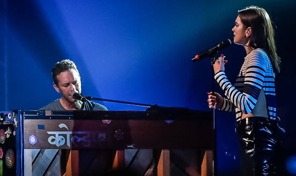 Dua Lipa tregon se si erdhi deri tek bashkëpunimi me Chris Martinin e bendit Coldplay