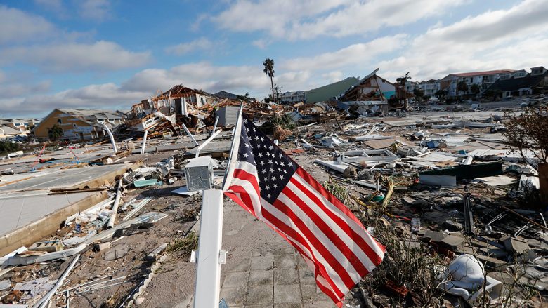 Uragani Michael “gjunjëzon” Floridën, shtatë viktima dhe 3,7 miliardë dollarë dëme (Video)