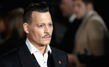 Johnny Depp thyen heshtjen e tij për Amber Heard, insiston se ai nuk është njeri i dhunshëm