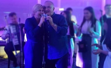 Presidentja e Kroacisë sërish fiton simpatinë e publikut, Kolinda këndon në një eveniment në Zagreb