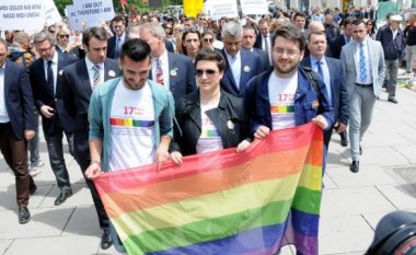 Anëtarët e LGBTI po detyrohen ta lënë Kosovën për shkak të kërcënimeve