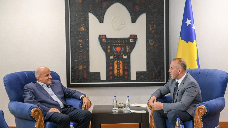 Haradinaj me biznesmenin Lluka: Qeveria po krijon lehtësira për të bërë biznes