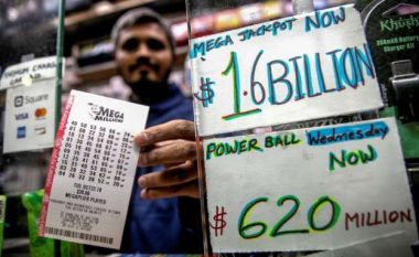 Shpallet fituesi i lotarisë amerikane prej 1.6 miliard dollarë