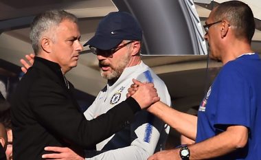 Sarri u kërkon fansave të Chelseat ta respektojnë më shumë Mourinhon