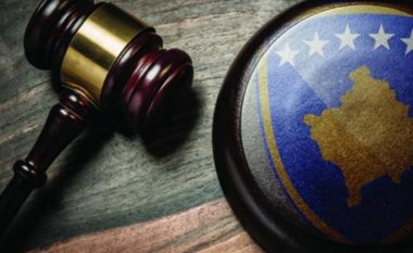 Freedom House: Prokurorët dhe gjykatat mbeten të ndjeshme ndaj ndërhyrjeve dhe korrupsionit nga elita politike në Kosovë