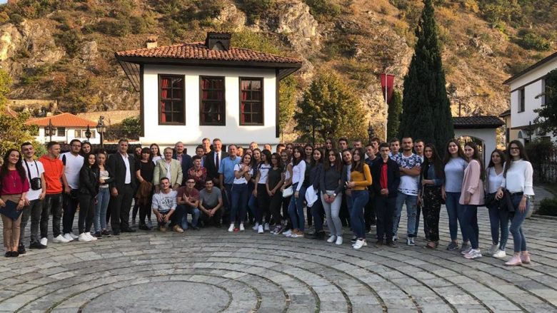 115 nxënës nga Lugina vizitojnë Kosovën