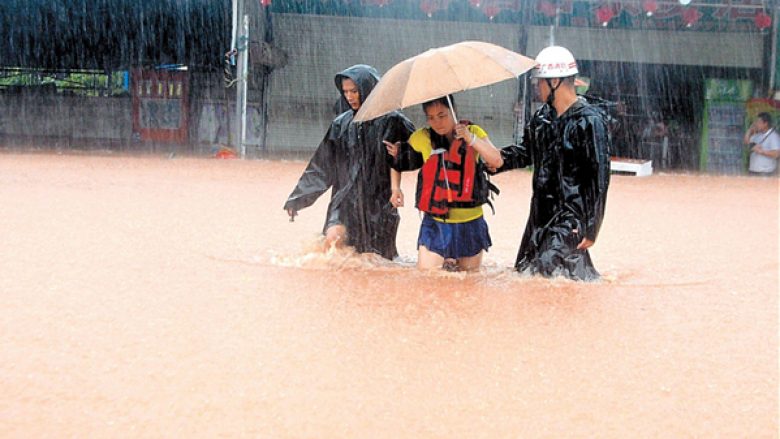 Evakuohen mbi 6 mijë persona nga përmbytjet e shirave në Kinë
