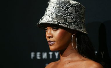 Rihanna refuzoi të performonte në SuperBowl shkaku i Kaepernickut