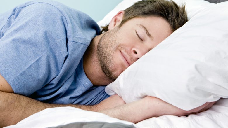 Si ndikon kualiteti i gjumit në shëndet dhe mirëqenie