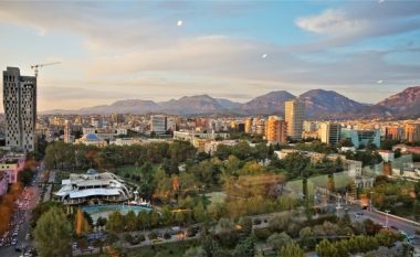 Forbes: Tirana, simbol i Shqipërisë evropiane dhe lider i turizmit mjekësor