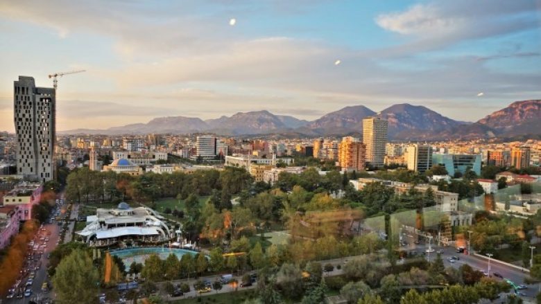Forbes: Tirana, simbol i Shqipërisë evropiane dhe lider i turizmit mjekësor