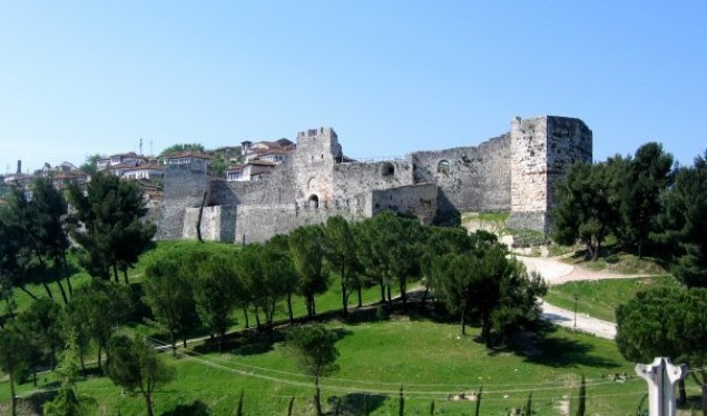 Vlerat historike e kulturore të Gjirokastrës, Beratit, Vlorës, Dhërmiut e Vunoit