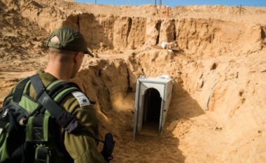 Izraeli shkatërron tunelin e Hamasit