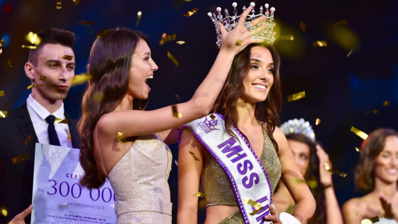 E zbulojnë se është nënë, “Miss Ukraina 2018” mbetet pa kurorë