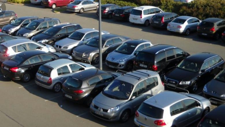 Konfiskohen 49 vetura në Pejë për shmangie nga pagesa e tarifave doganore