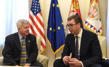 Beogradi zyrtar qorton ambasadorin amerikan rreth deklaratës për Kosovën