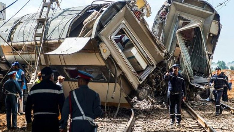 Përmbyset treni në afërsi të kryeqytetit maroken, gjashtë të vdekur e dhjetëra të plagosur rëndë (Video)