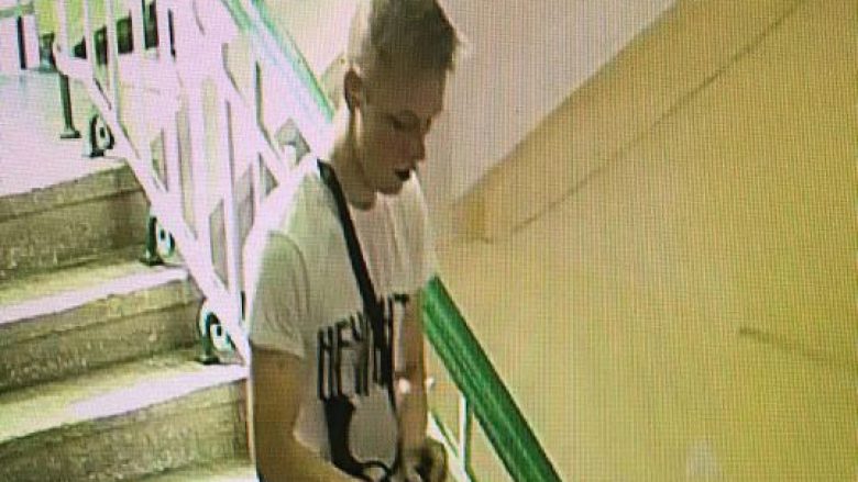 Sulmi me 17 të vrarë në Krime, pamje që tregojnë vrasësin duke ecur korridoreve të kolegjit me një armë (Foto/Video)