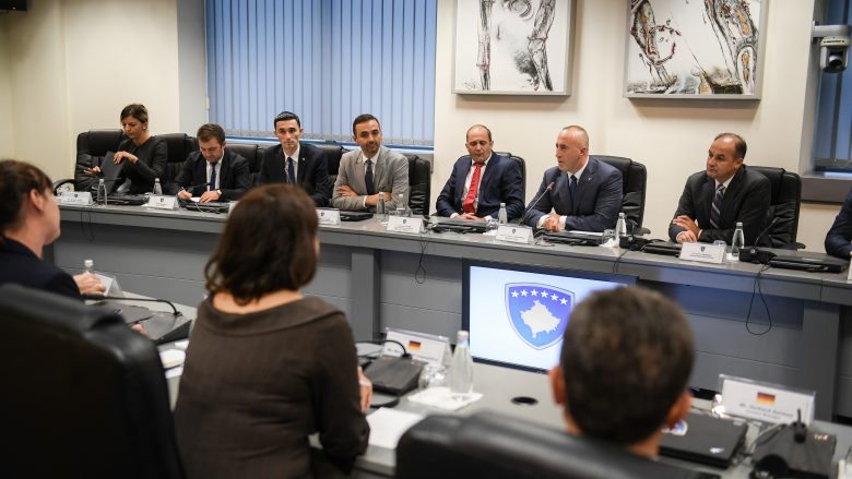 Haradinaj: Qeveria po implementon reforma të duhura ekonomike në zhvillimin e bizneseve