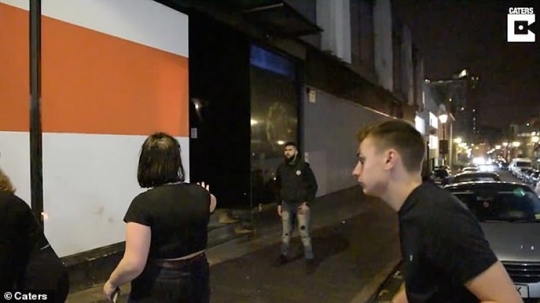 Pas një nate me alkool, të rinjtë anglezë filmohen duke u rrahur brutalisht në rrugët e Birminghamit (Video, +18)