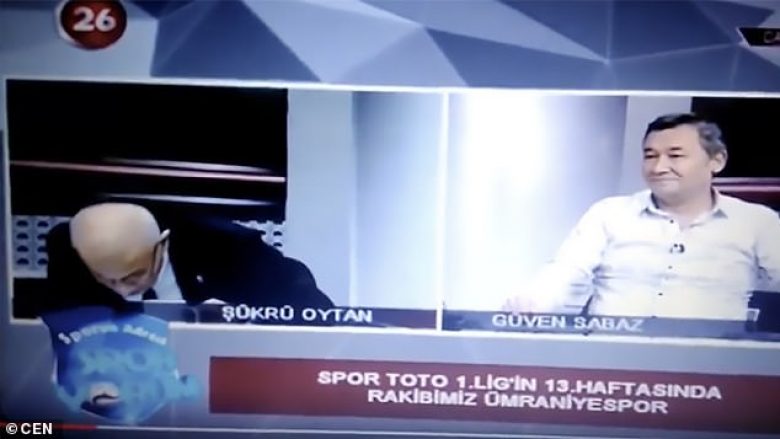 Gazetari turk i sportit pëson sulm në zemër gjatë transmetimit live (Video, +16)