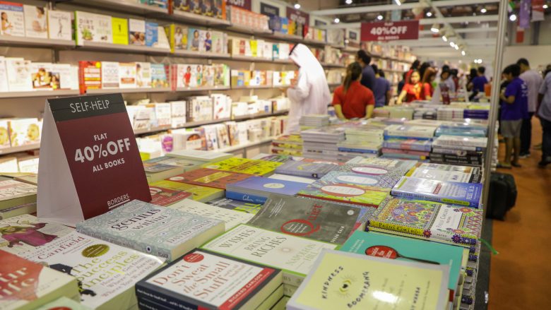 Miliona libra, mysafirë nga e gjithë bota dhe shumë aktivitete tjera po zhvillohen në Panairin Ndërkombëtar të Librit në Sharjah