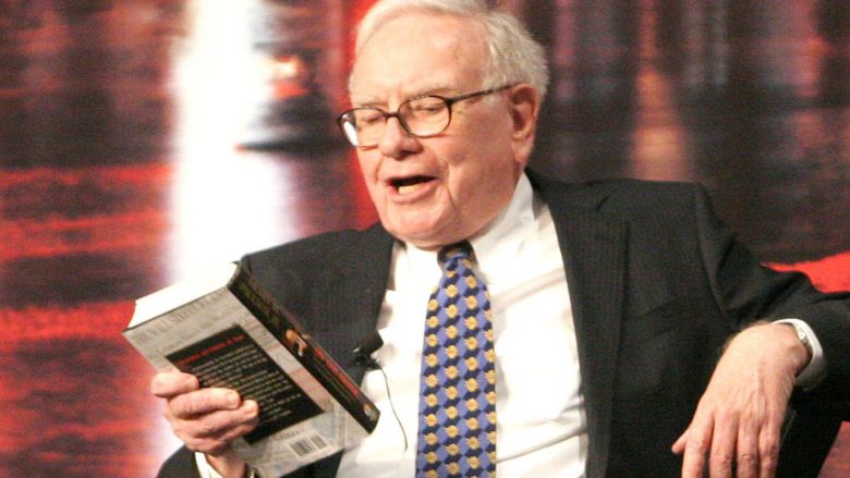 Rutina ‘Buffett’ që ju ndihmon të bëheni më të mençur secilën ditë