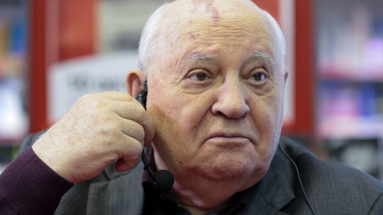 Bota ka një shans për të shmangur një tjetër Luftë të Ftohtë, thotë Gorbachev