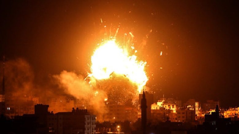 Hamasi lëshon raketa ndaj Izraelit, Forcat Ajrore i përgjigjen duke i bombarduar televizionin (Video)