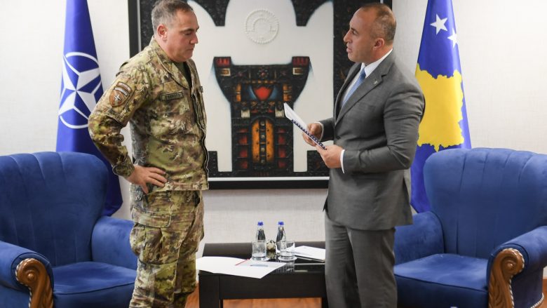 Haradinaj takon komandantin e KFOR-it, vlerëson angazhimin e tyre në Kosovë