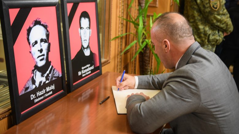 Haradinaj: Atdheu dhe kombi i nderon përjetë Ilir Konushevcin dhe Hazir Malajn