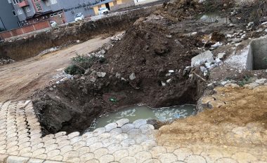 Qytetarët e “Lagjes së re” në Ferizaj ankohen për shkatërrimin e rrugëve nga ndërtimet e reja (Foto)